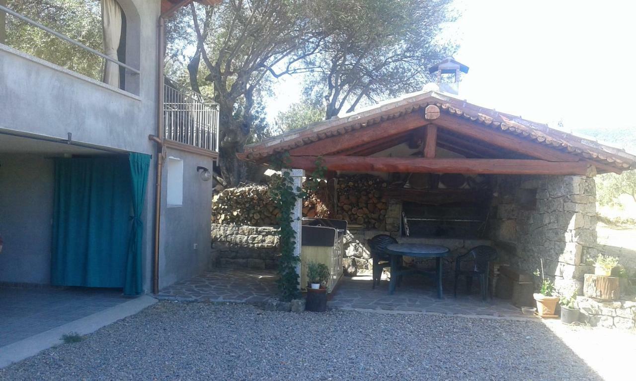 S'Umbra De S'Ozzastru Villa Orgosolo Exterior photo
